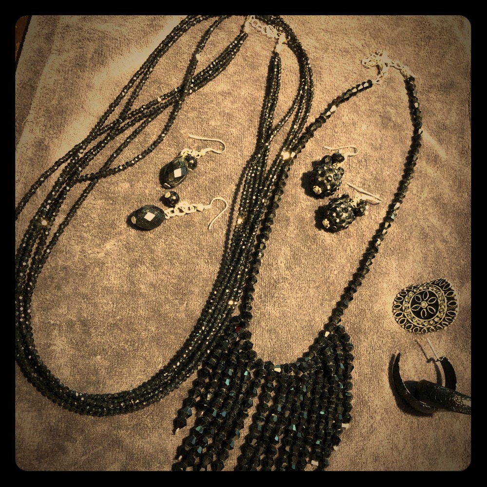 Beautiful black fashion jewelry set